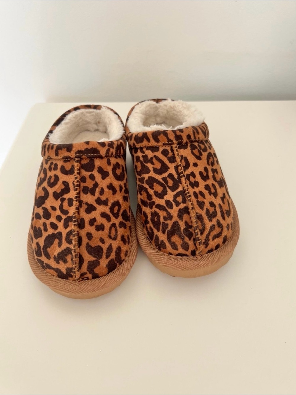 Cat & Jack clogs - Picture 2 of 3